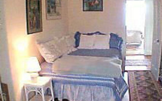 Shore Path Cottage Bed & Breakfast