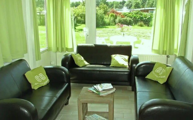 Beautiful holiday home with conservatory near the North Sea