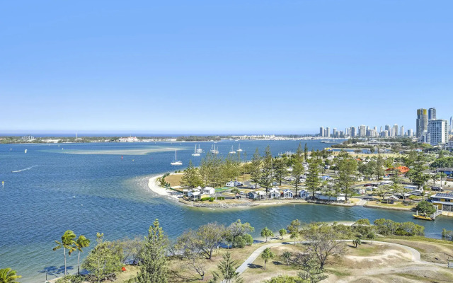 Crystal Bay on the Broadwater
