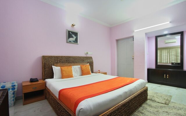 OYO 10022 Hotel Oak Castle