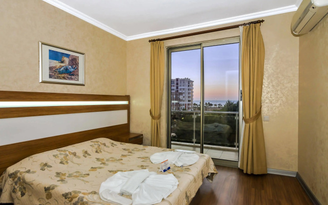 Santa Marina Hotel