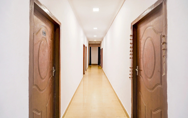 Super Hotel O Jankipuram Vikas Nagar