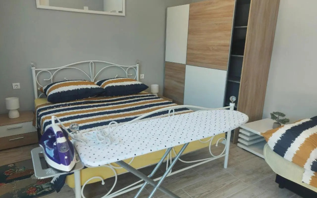 Studio apartman Palmira