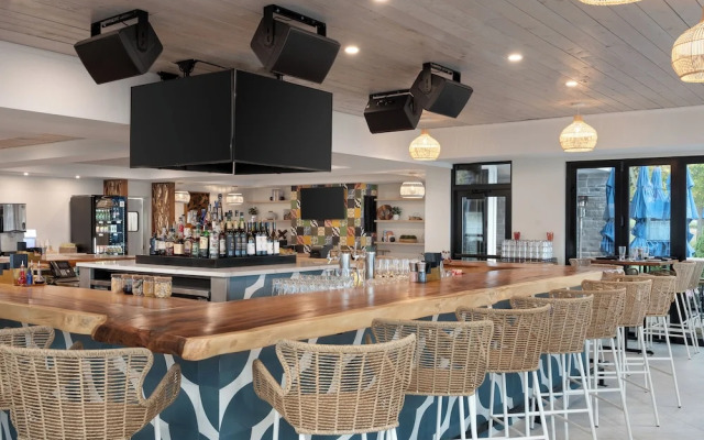 The Wave at Marblehead