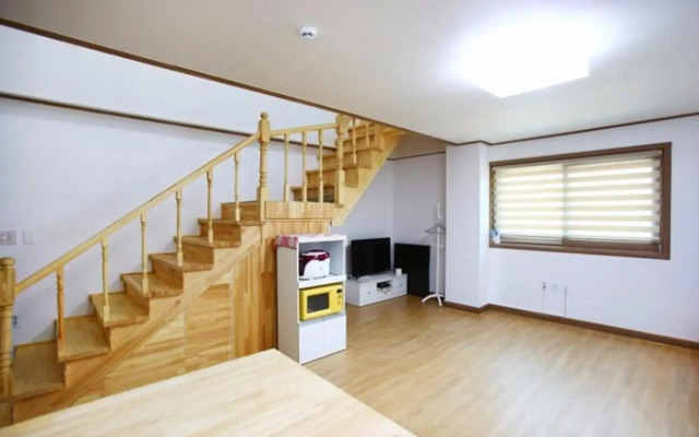 Anseong Pension Ddeulanche