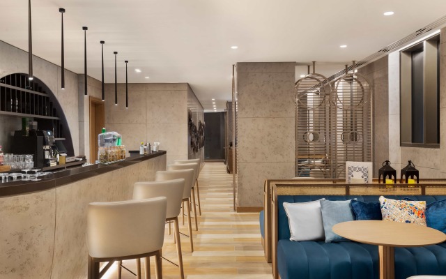 Mercure Dubai Gold District