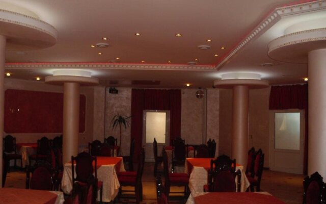 Noy Hotel