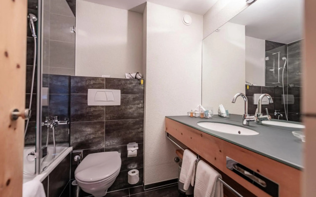 Adula Hotel