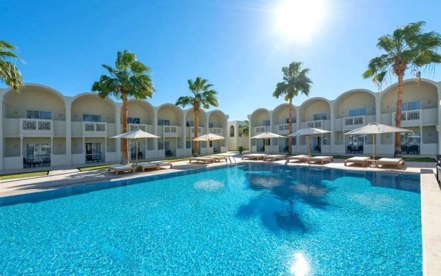 Reef Oasis Beach Resort