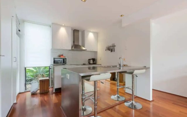 Cosy 2 Bedroom Townhouse Near the CBD