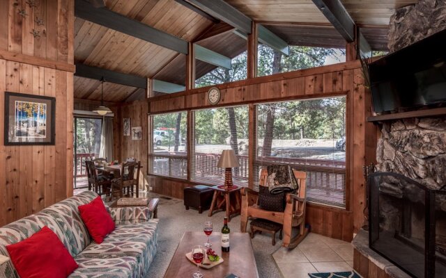 3 Bears Cabin - Two Bedroom Cabin
