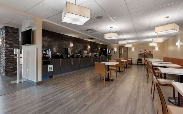 Best Western Plus Airport Inn & Suites