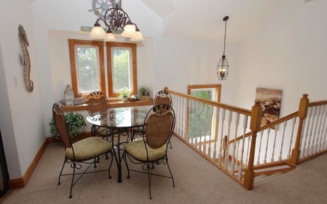 Castaway - 6 Br Home