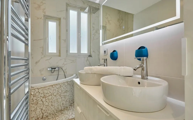 Charming Duplex Center of Paris-montorgueil