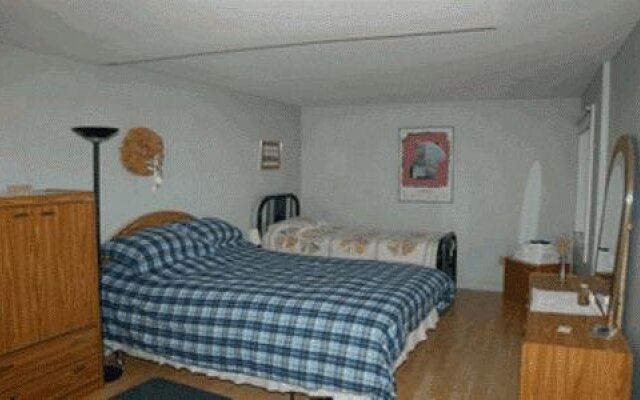 Ashbury Inn on the River Bed & Breakfast