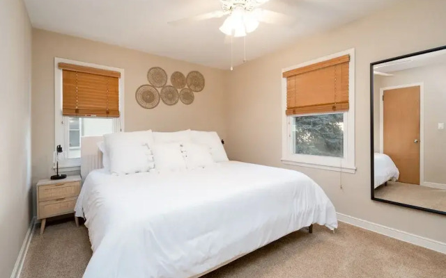 Beard Avenue Bungalow!