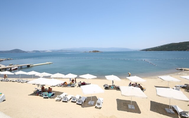 Villa 2 Bedroom Lake View 7