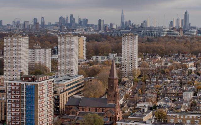 2 Bedroom Flat in Battersea on 20th Floor