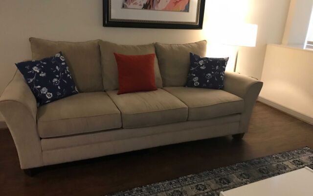 Downtown Dallas Good Value 1 Bedroom Apt