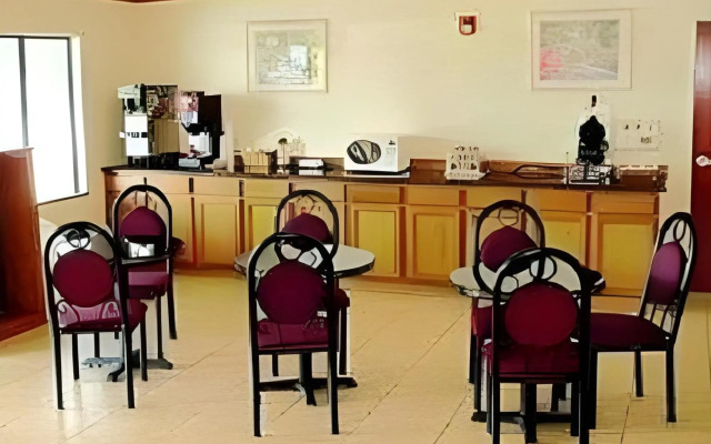Fairway Inn