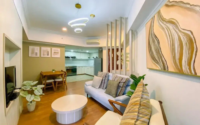 Cozy 2 Bedrooms Sudirman Tower Apartment by Travelio