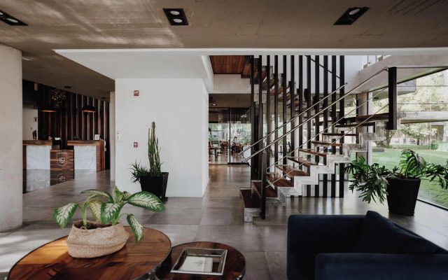 La Urumpta Hotel, AKEN MIND