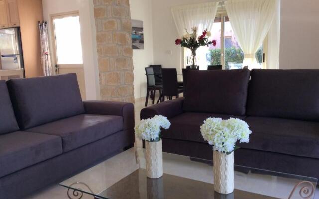 Dream House Latchi Villa