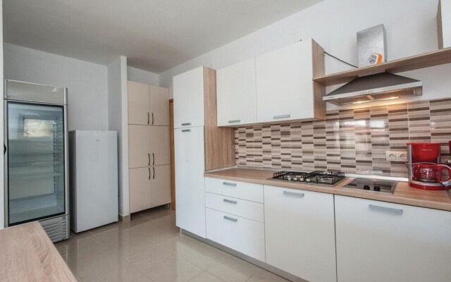Nice Home in Sevid With 6 Bedrooms, Wifi and Outdoor Swimming Pool