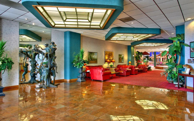 MCM Grande Hotel FunDome Odessa