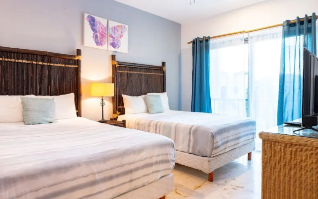 Paseo Del Sol Reef 305 3 Bedroom Condo by RedAwning