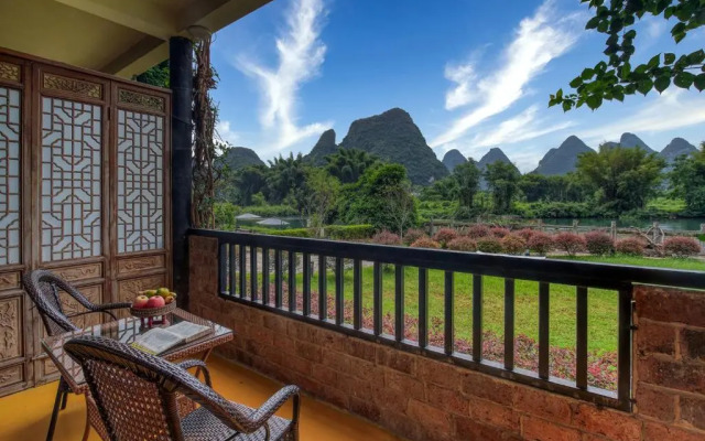 Yangshuo Mountain Retreat