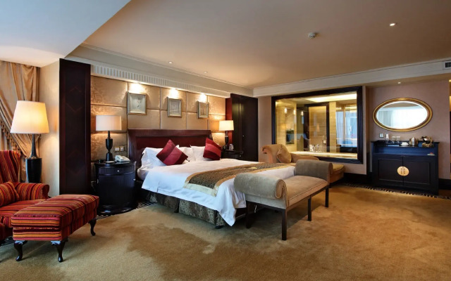 Royal Mediterranean Hotel