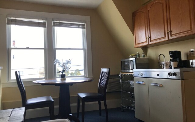 The Winthrop Arms Hotel And Restaurant