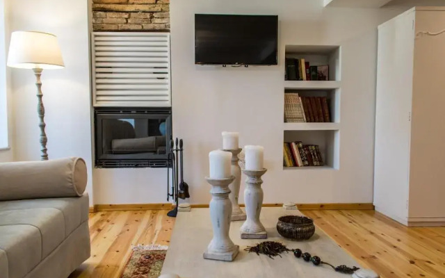 Anthi's House Center