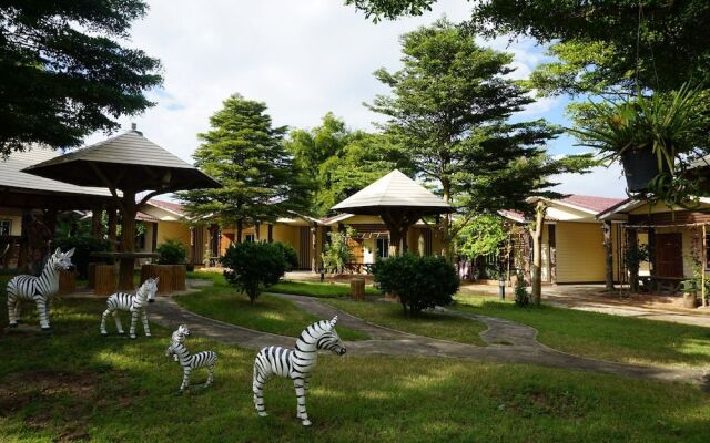 Monmai resort