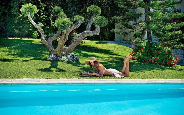 Bozonos Luxury Villa