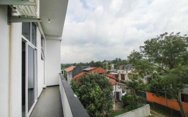 OYO 361 Grand Rovinka Hotel