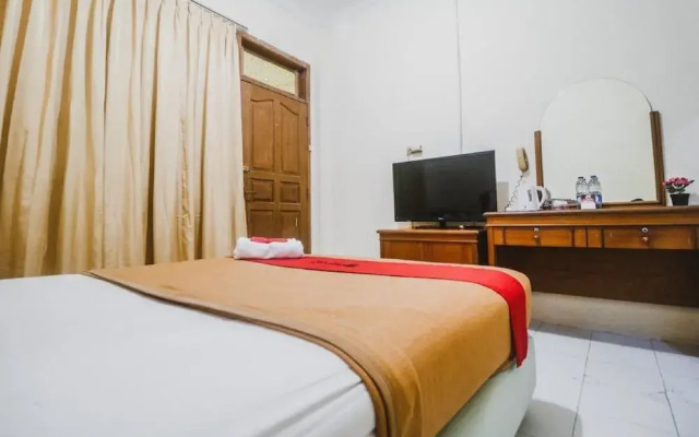 RedDoorz near Lokasari Mangga Besar 7