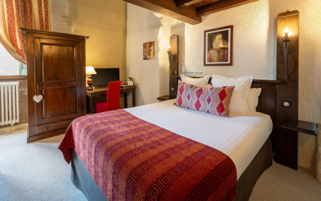 Chateau des Ducs de Joyeuse, BW Signature Collection