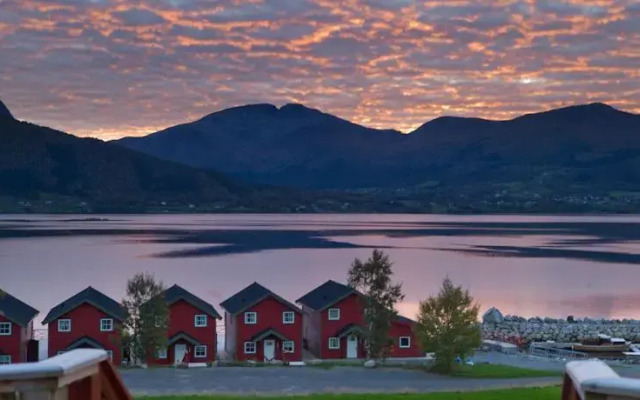 Tomrefjord Seacabin & Marina