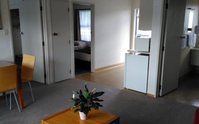Cherry Grove Motel