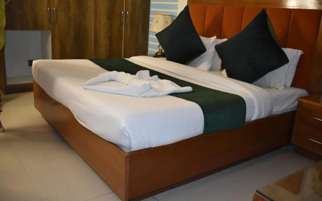 Hotel Padmini Palace – Guest Rooms – Bhaniyawala