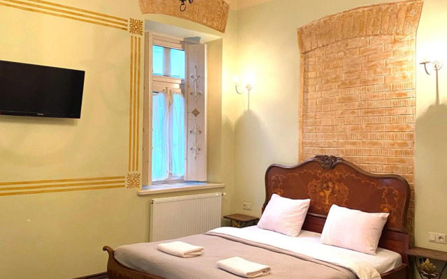 Апартаменти на вул. Валова 21/16