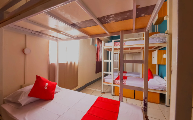 OYO 809 Crowne One Condo