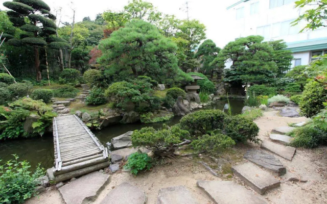 Honjin No Yado Yanagi No Yu