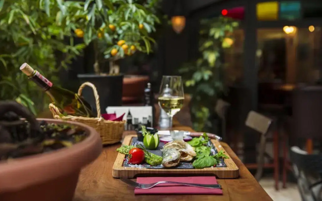 Corinne Art & Boutique Hotel