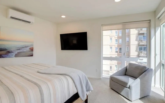 Seaside Vacation Rental w/ On-site Beach Access!