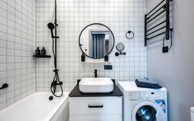 Студия на Набережной Макарова