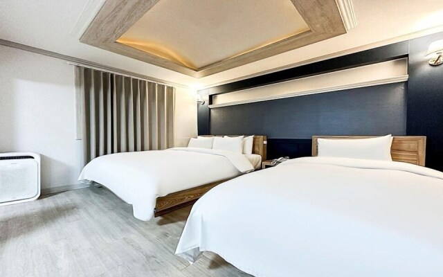 Gumi Time Hotel