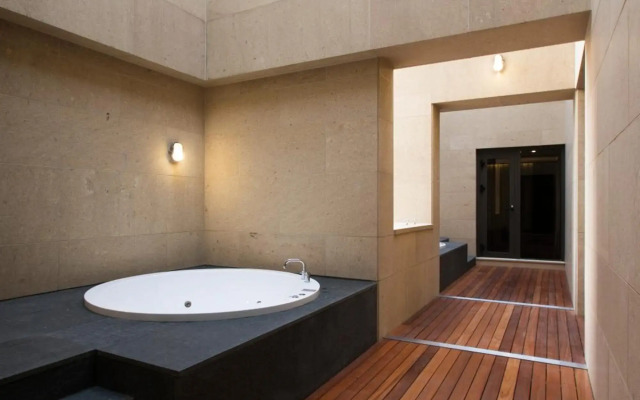 Bundang (Seohyeon) Business Hotel Kind-KYND